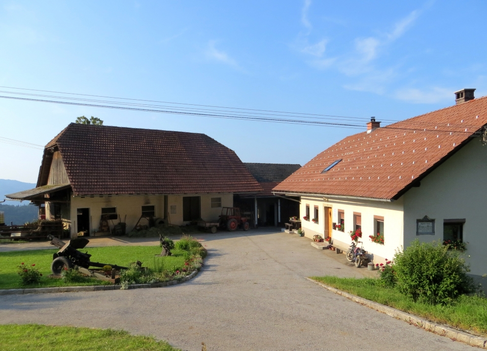 Zagorica_pri_Dolskem_Slovenia_-_Vehovec_farm
